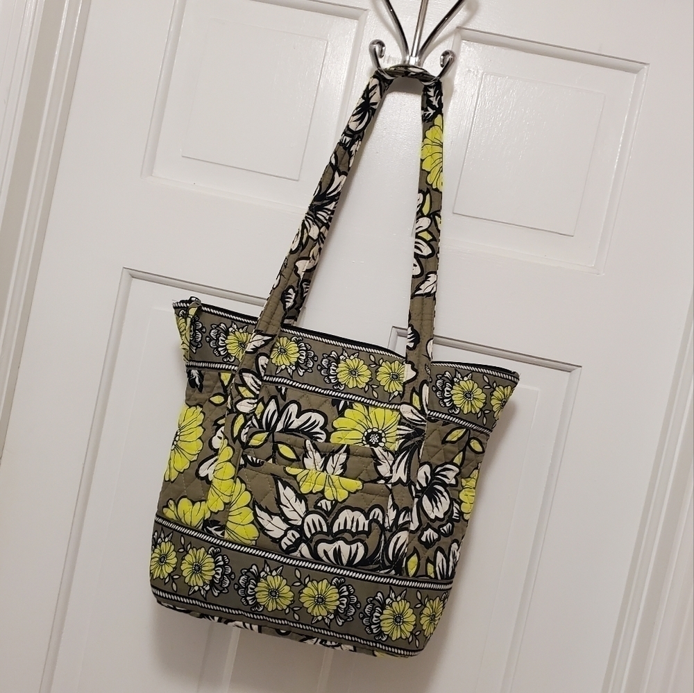 Colorful Quilted Shoulder zip close bag